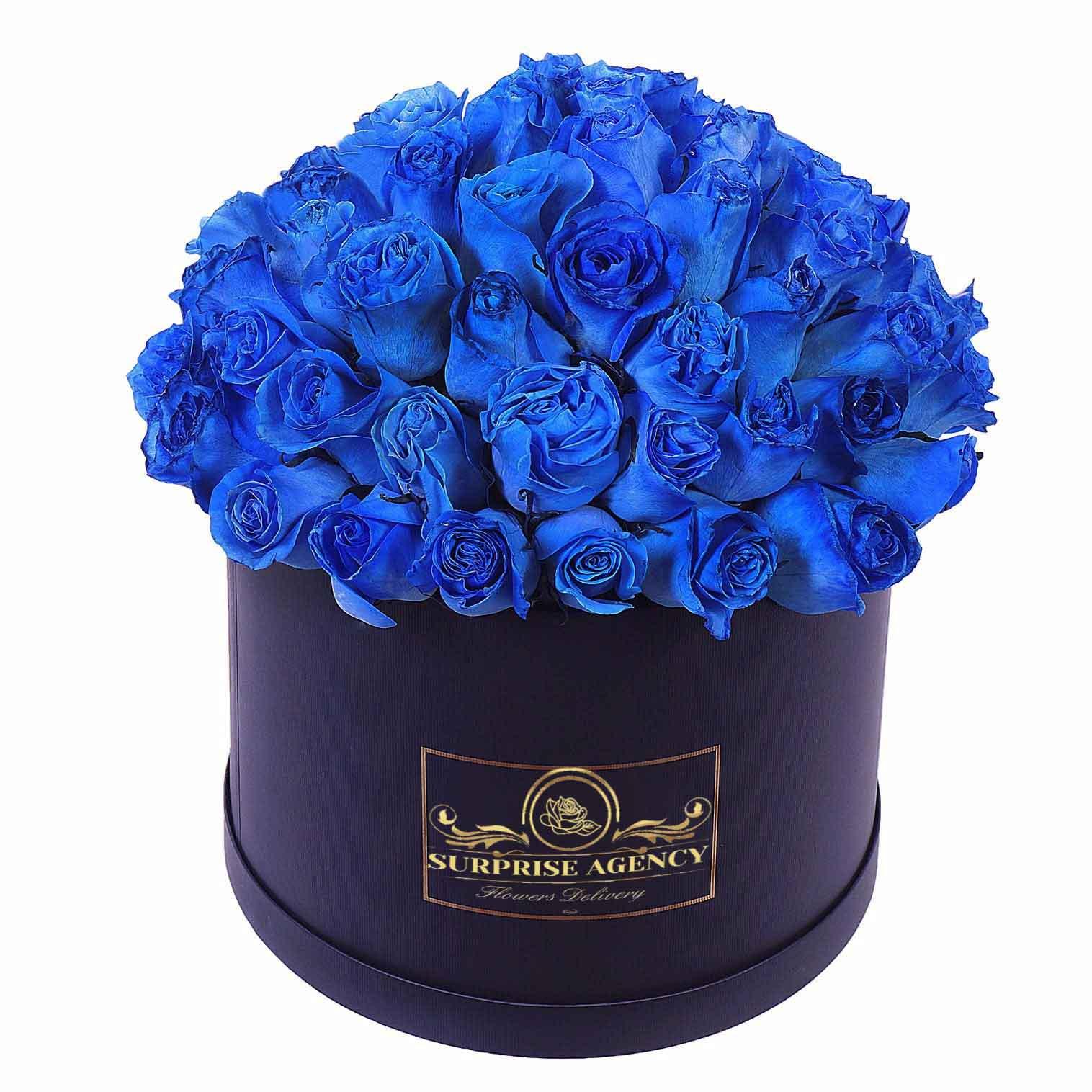 Подарок синий цвет. Синие розы в коробке. Цветы в коробке. Цветы в круглой коробке. Розы в коробке.