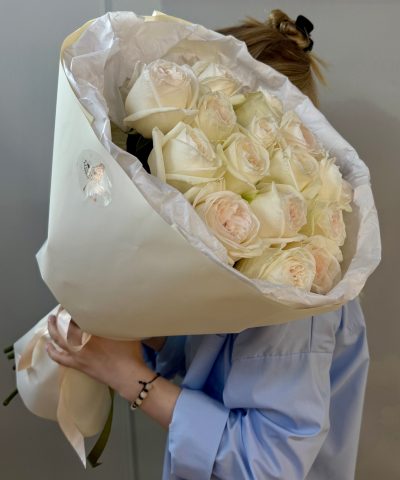 Букет из 15 роз Вайт Охара
